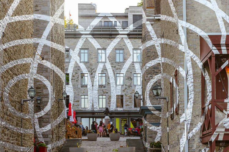Public Art Circuit Passages Insolites 10 предлагает ретроспективный маршрут для изучения Квебека, Канада — изображение 19 из 25