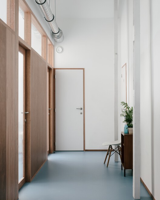 Медицинский центр Блес / OFFICEU architects - Интерьерная фотография