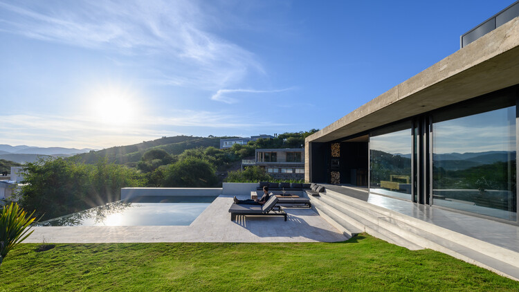 CR House / Arpon Arquitectura - Экстерьерная фотография, Фасад, Окна
