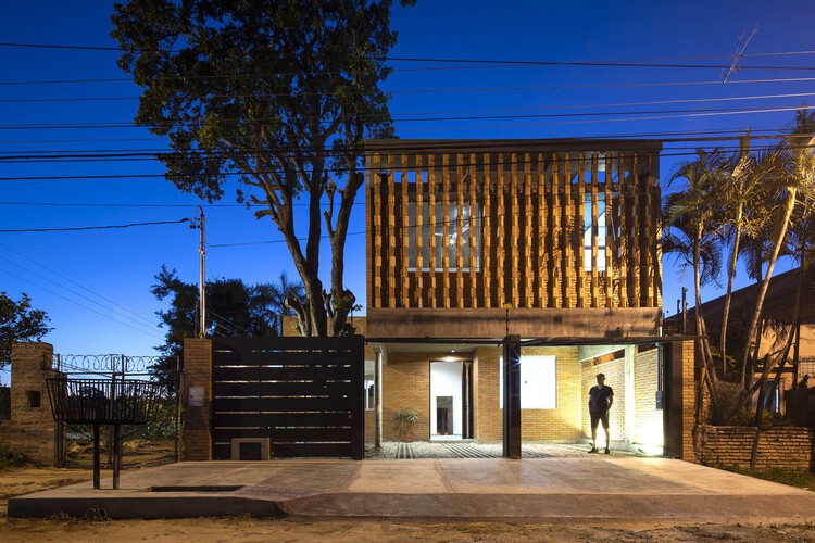 Triplex Yvapovõ / Biocons Arquitectos - Наружная фотография, Фасад