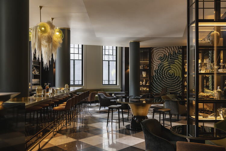 Capella Sydney Hotel / Make Architects + BAR Studio - Интерьерная фотография, Столовая, Стол, Стул