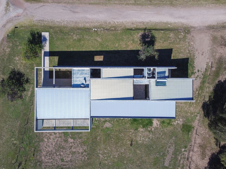 Causana House / ODA - Oficina de Arquitectos Lanzone - Gabarro - Экстерьерная фотография, окна