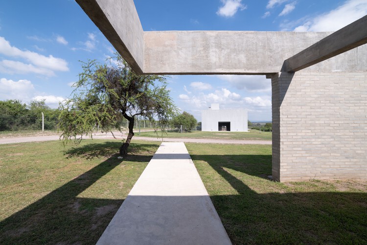 Causana House / ODA - Oficina de Arquitectos Lanzone - Gabarro - Экстерьерная фотография, Сад
