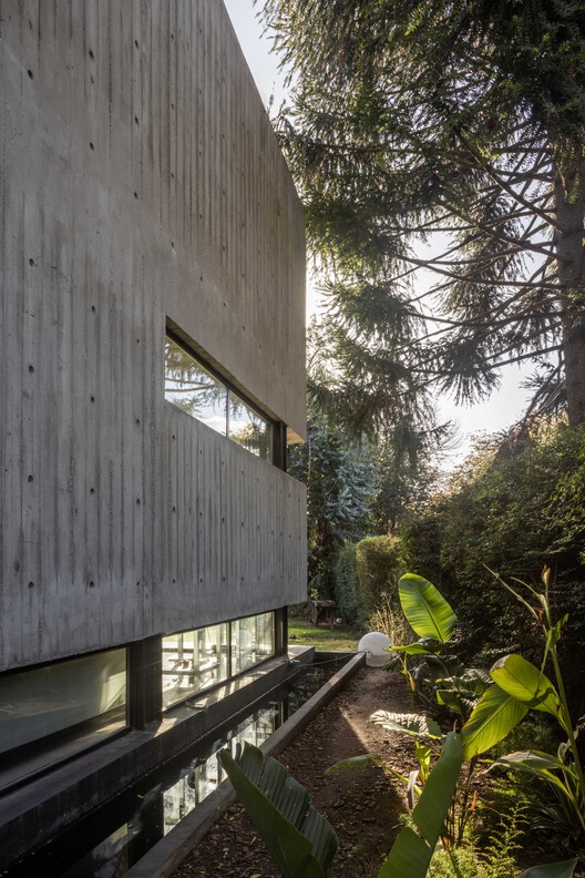 Dominga House / RBK arquitectura - Экстерьерная фотография, Лес