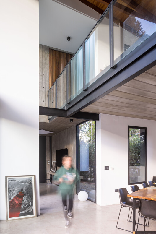 Dominga House / RBK arquitectura - Интерьерная фотография, Стол, Окна