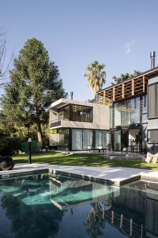 Dominga House / RBK arquitectura - Экстерьерная фотография, Фасад, Окна