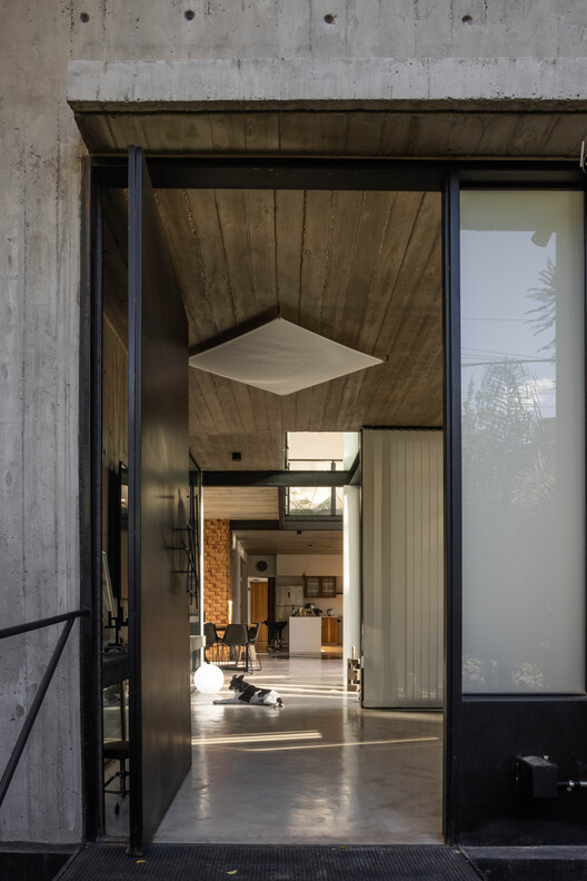 Dominga House / RBK arquitectura - Интерьерная фотография, Фасад, Колонна
