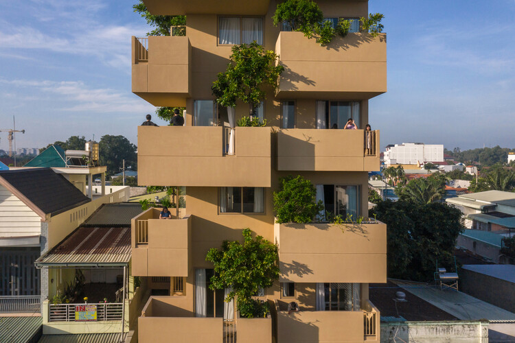 The Flying Block Hotel / TAA DESIGN - Экстерьерная фотография, Фасад, Окна