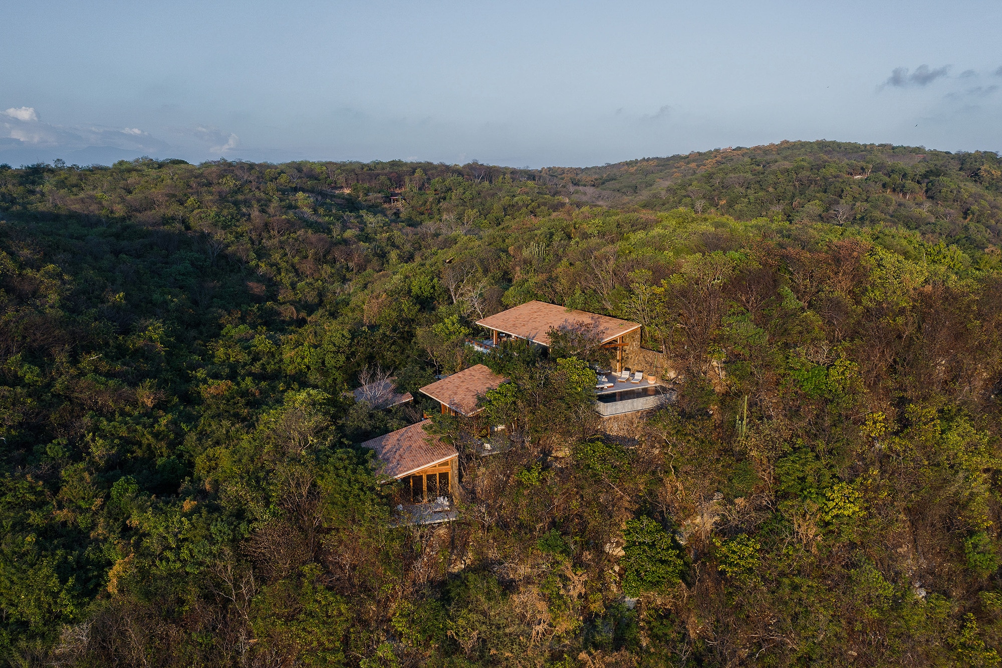 Дом в Тороне II / IUA Ignacio Urquiza Arquitectos
