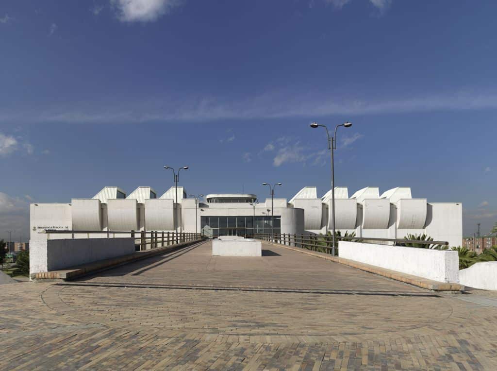 Классика архитектуры: Biblioteca El Tintal / Bermúdez Arquitectos