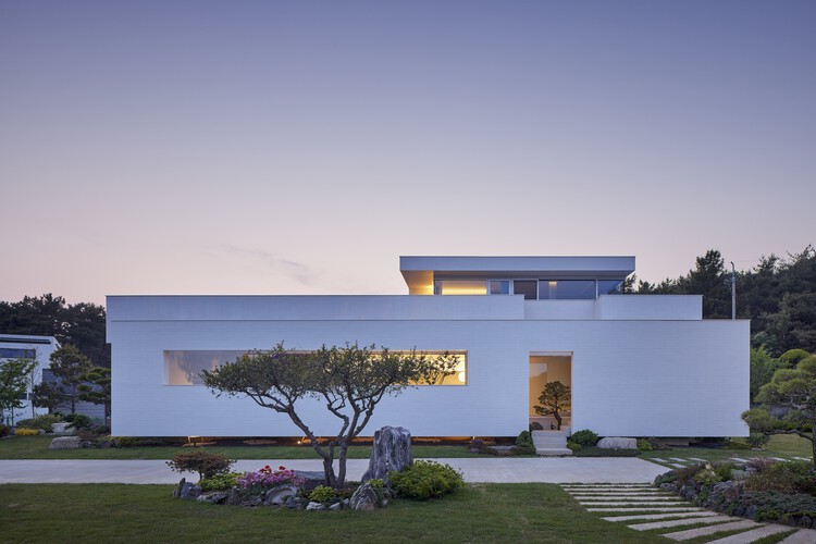 Квадратный дом / ilsangarchitects - Экстерьерная фотография, Фасад