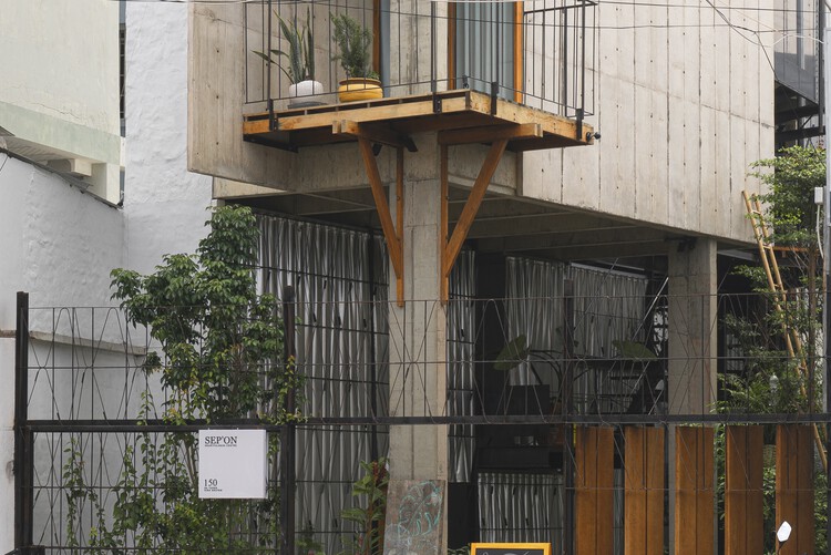 Sep'on Heartfulness Center / 324PRAXIS - Экстерьерная фотография, Окна, Перила