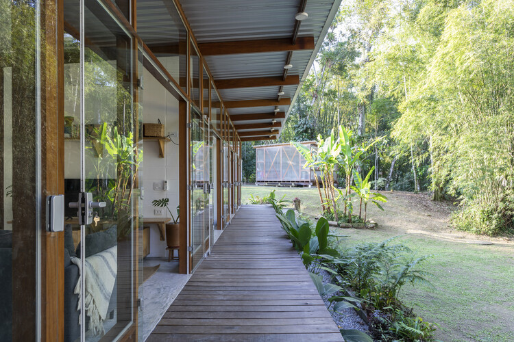 Canto Verde House / Kiti Vieira Arquitetura - Наружная фотография, Луч, Лес