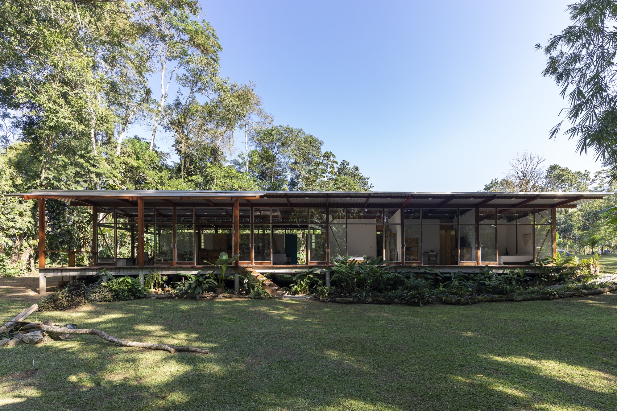 Дом Канто-Верде / Kiti Vieira Arquitetura