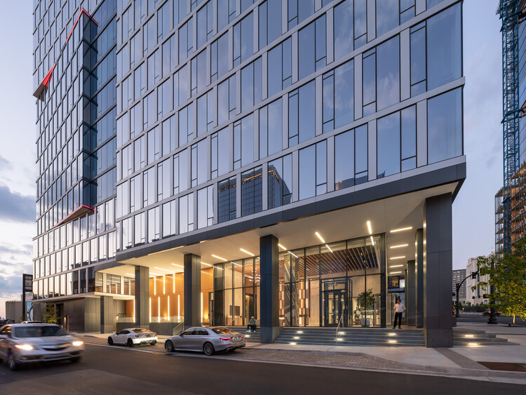 Alcove Residential Tower / Goettsch Partners - Экстерьерная фотография, окна, фасад