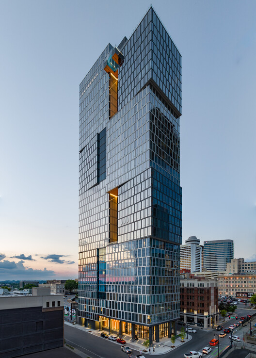 Alcove Residential Tower / Goettsch Partners - Экстерьерная фотография, Городской пейзаж