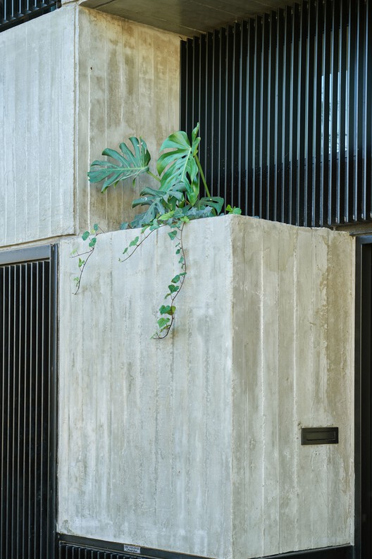 Многоквартирный дом Gabbro Refinería / Ambrosioni Balparada Arquitectos - Интерьерная фотография