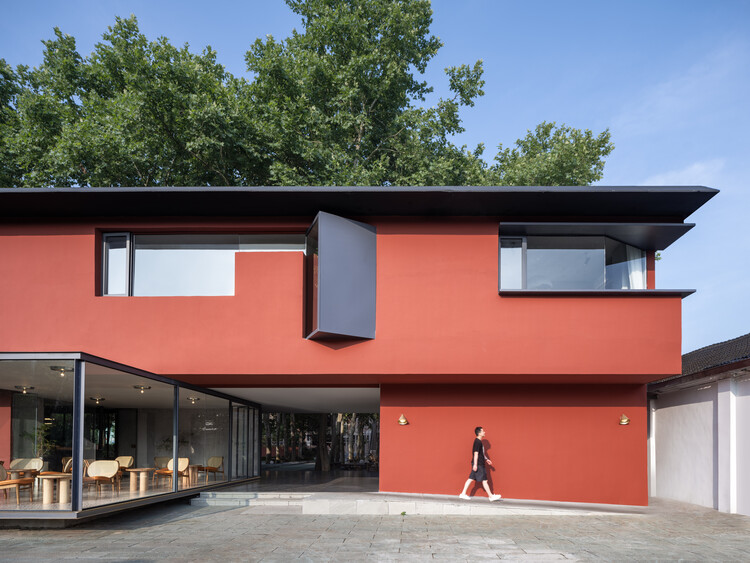 Yiwu Chian Wutong yard / ALL STUDIO - Фото экстерьера, окна, дверь, фасад