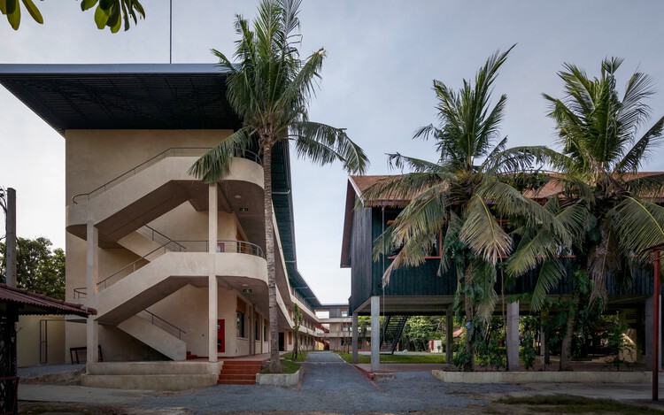 South Field School / Bloom Architecture - Наружная фотография, окна