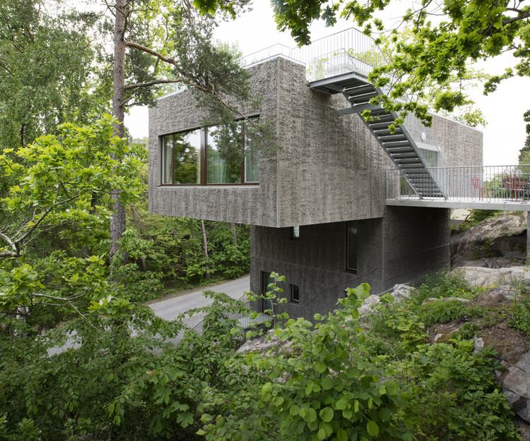 T House / Spridd - Экстерьерная фотография, Сад