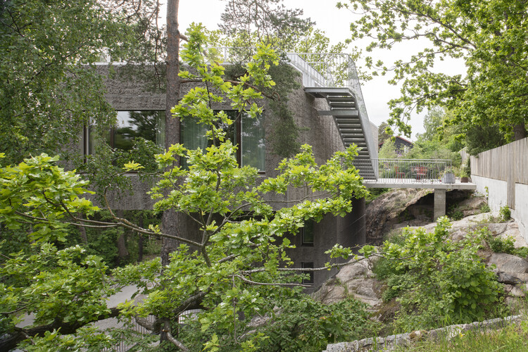 T House / Spridd - Внешняя Фотография, Окна, Сад