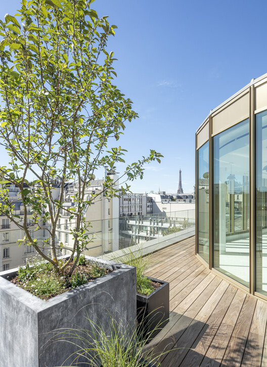 ULTEAM Renovation / Arte Charprentier - Наружная фотография, Фасад