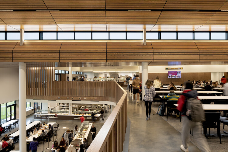 The Lawrenceville School Tsai Commons and Field House / Sasaki - Интерьерная фотография, Кухня