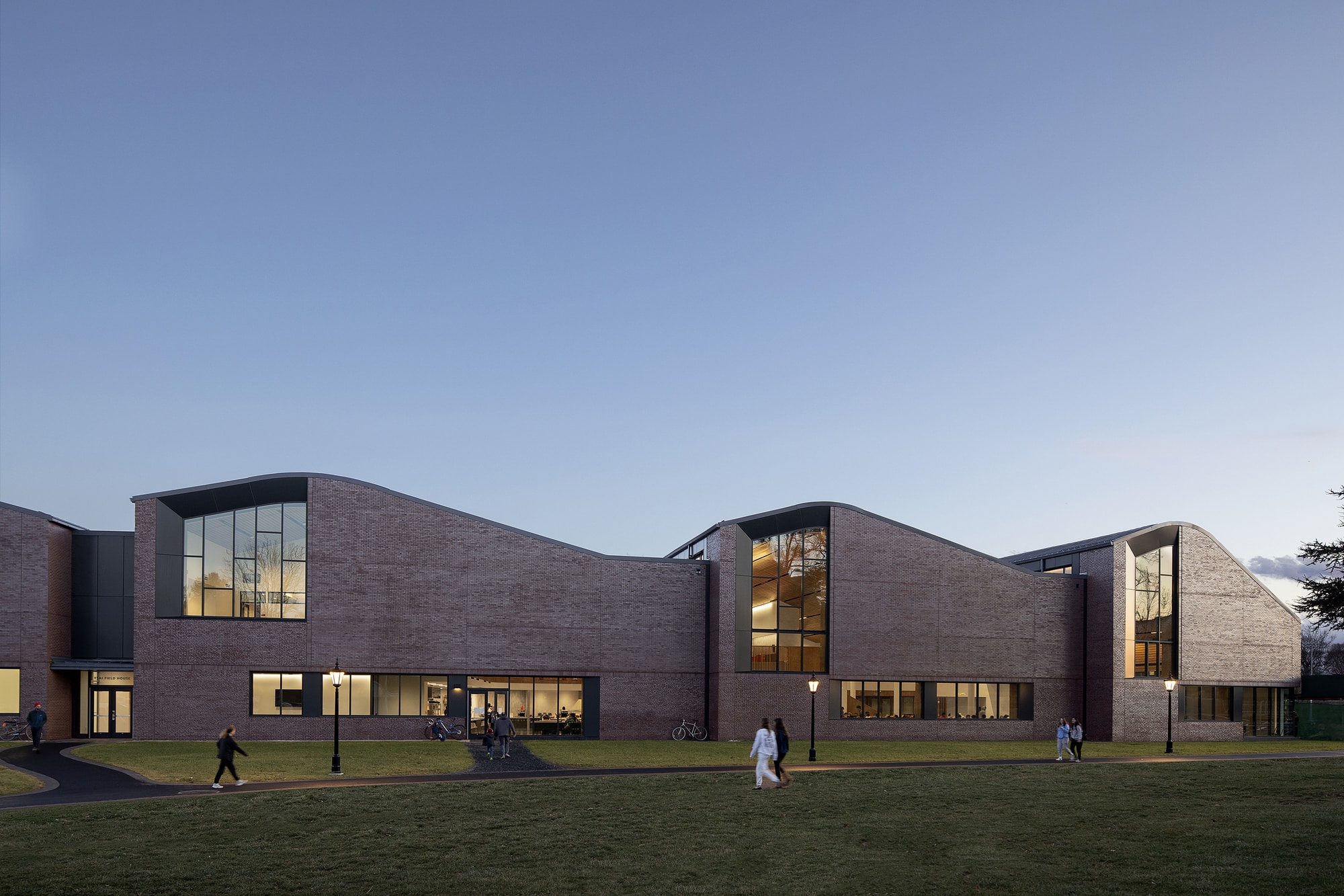 Школа Лоуренсвилля Tsai Commons and Field House / Sasaki