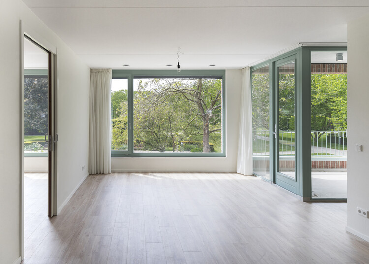 Oude Dijk Housing / Shift Architecture Urbanism - Интерьерная фотография, окна