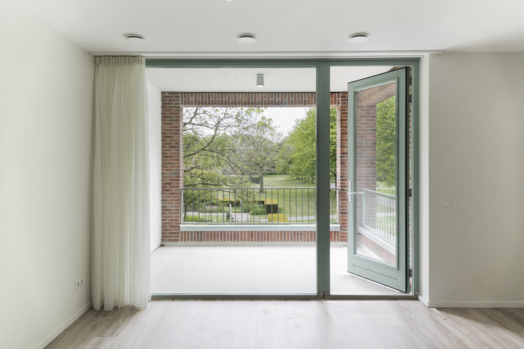 Oude Dijk Housing / Shift Architecture Urbanism - Интерьерная фотография, окна