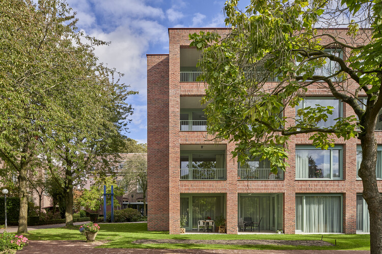Oude Dijk Housing / Shift Architecture Urbanism - Экстерьерная фотография, окна, фасад