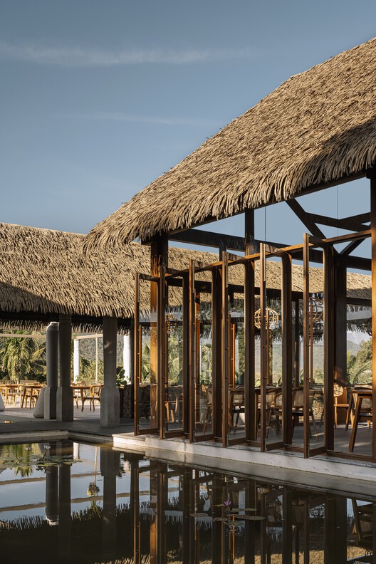 Maayaa Resort / aslam.sham architects - Экстерьерная фотография, Фасад, Балка, Колонна