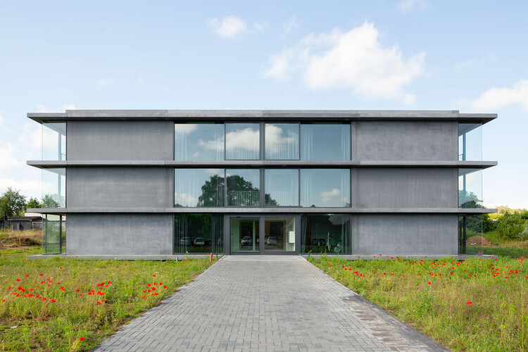 Дом для престарелых Ten Kerselaere / Atelier Kempe Thill - Экстерьерная фотография, окна, фасад, сад