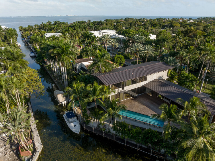 Stewart Avenue Residence / Brillhart Architecture - Экстерьерная фотография
