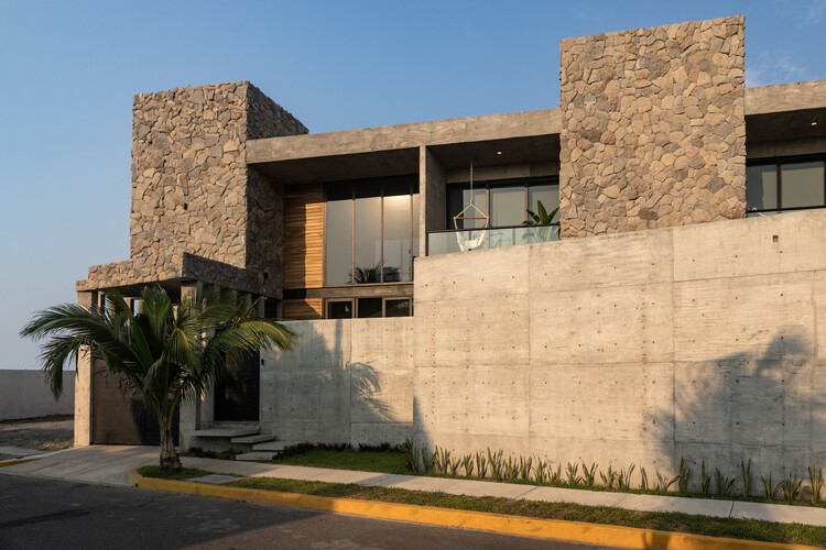House Blvd Mandinga / Taller Multidisciplinar - Наружная фотография, окна, фасад
