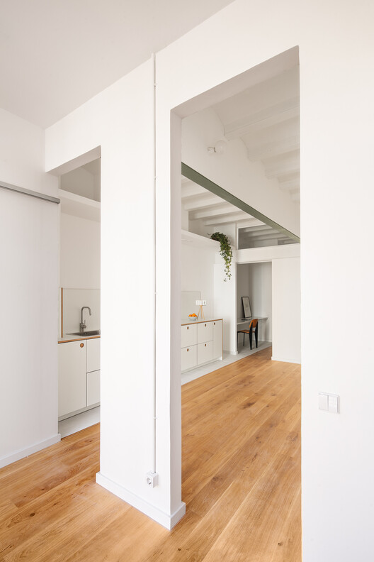 Ремонт квартиры в Sants / midori arquitectura - Интерьерная фотография, Луч