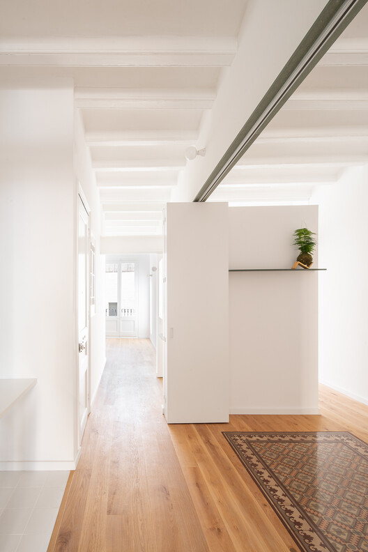 Ремонт квартиры в Sants / midori arquitectura - Интерьерная фотосъемка, Окна