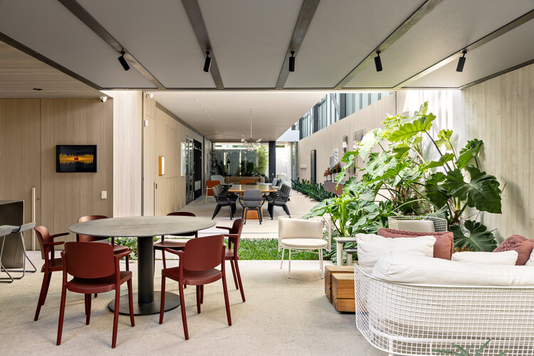 LRM House / Studio AG Arquitetura - Интерьерная фотография, Столовая, Стол, Стул