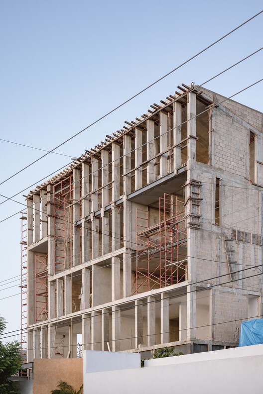 Manté Apartments / Esencial Studio - Экстерьерная фотосъемка, Фасад, Балкон