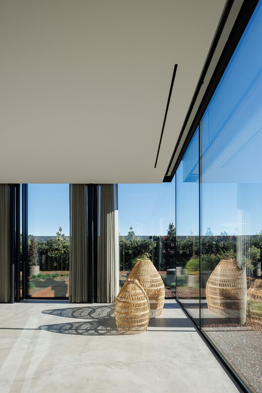 Дом Лавры / Ricardo Azevedo Arquitecto - Интерьерная фотография, Фасад, Стул