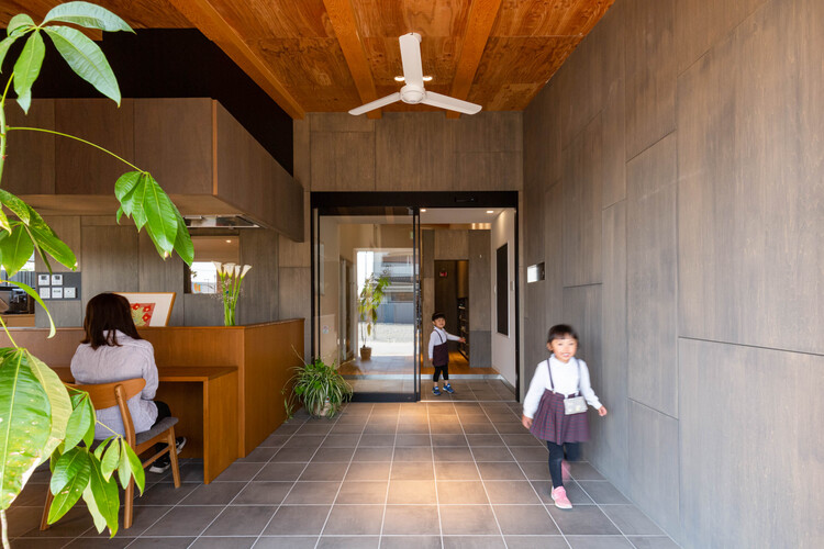 SMS Питомник / HIBINOSEKKEI + Youji no Shiro - Интерьерная фотография, Луч