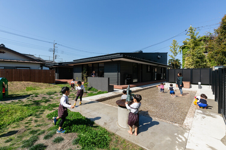 SMS Питомник / HIBINOSEKKEI + Youji no Shiro - Экстерьерная фотография