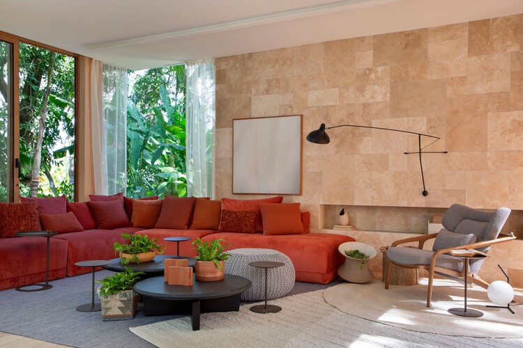 Senses House / UP3 Arquitetura - Фотография интерьера, гостиная, стол, стул