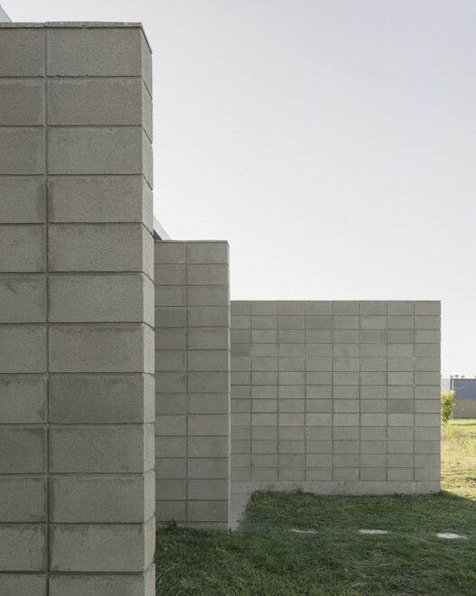 Дом для Хуана и Лауры / Atelier Atlantico - Экстерьерная фотография