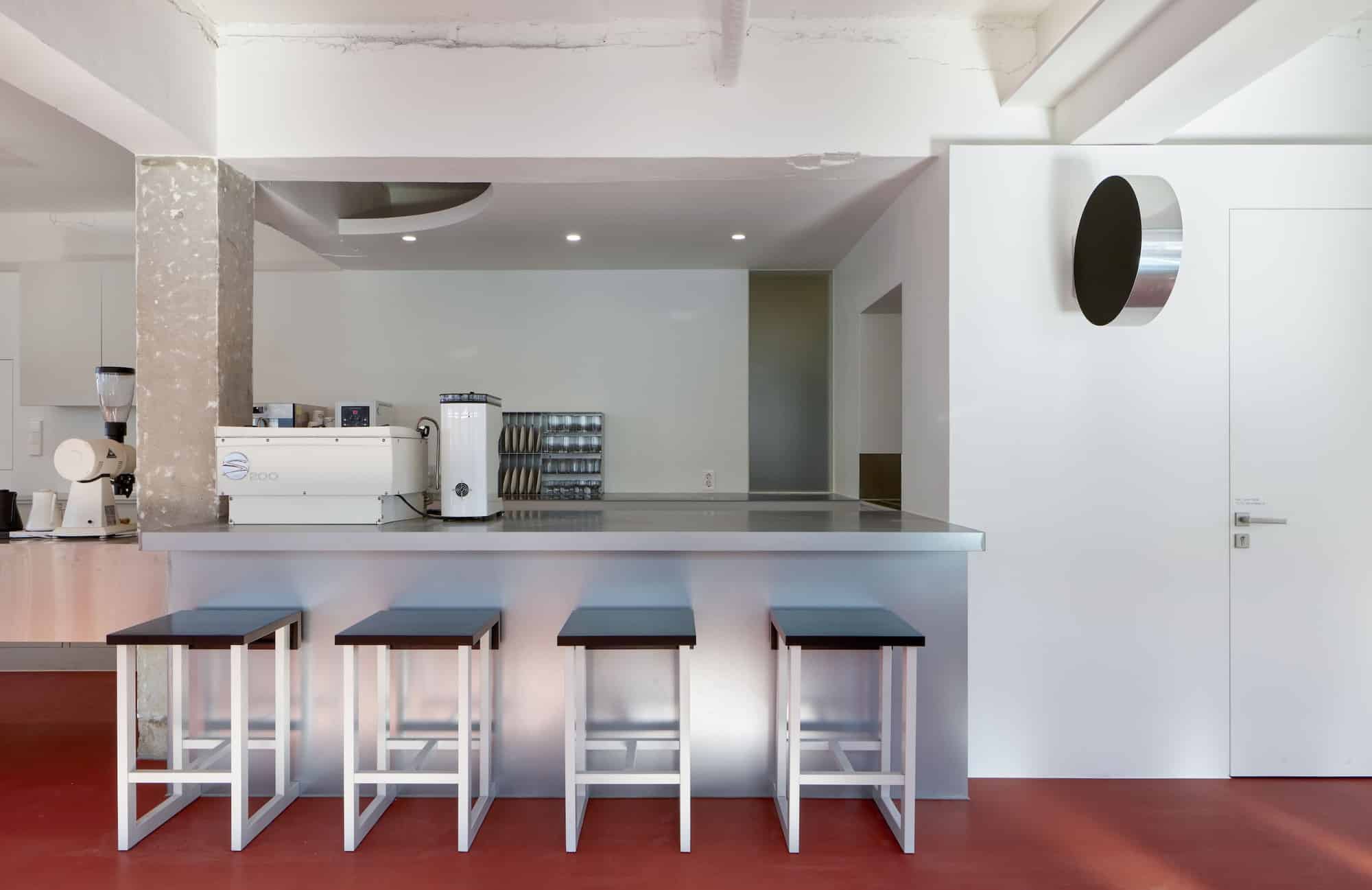 Кафе CourtSide / TCTC | ArchDaily