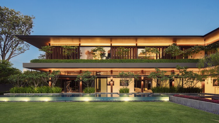 Serendipity House / Wallflower Architecture + Design - Экстерьерная фотография, окна, фасад, двор