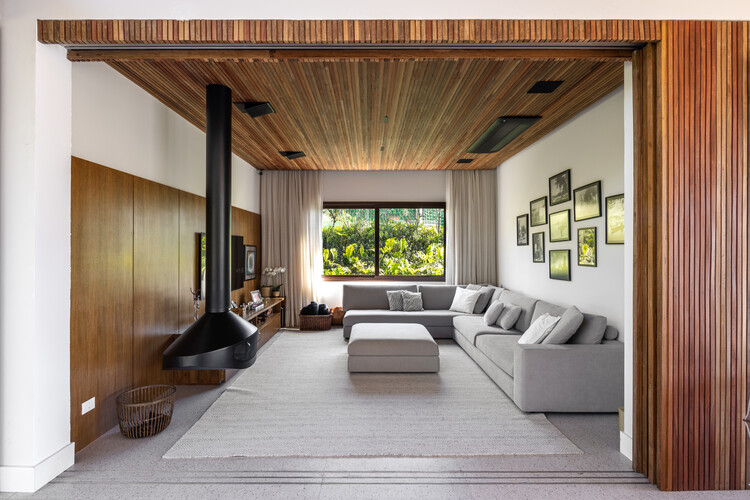 FA House / Rocco Arquitetos - Фотография интерьера, гостиная, спальня