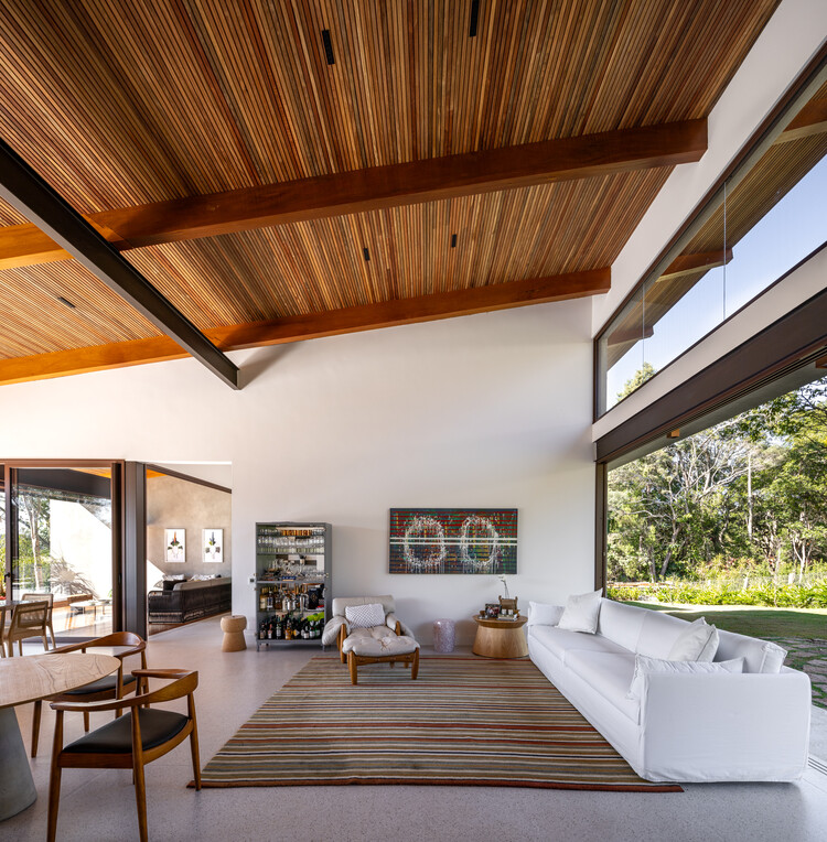 FA House / Rocco Arquitetos - Фотография интерьера, балка, палуба