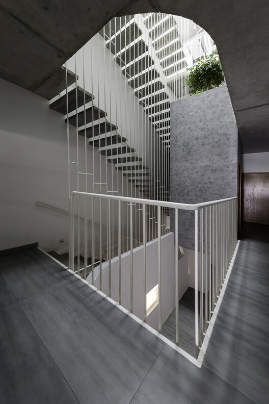 Галерея D / PI Architects - Фотография интерьера, лестницы, перила