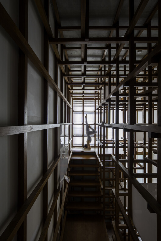 Галерея D / PI Architects - Фотография интерьера, балка